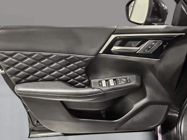 Mitsubishi Outlander SEL 2023-11