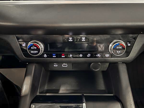 Mitsubishi Outlander SEL 2023-22