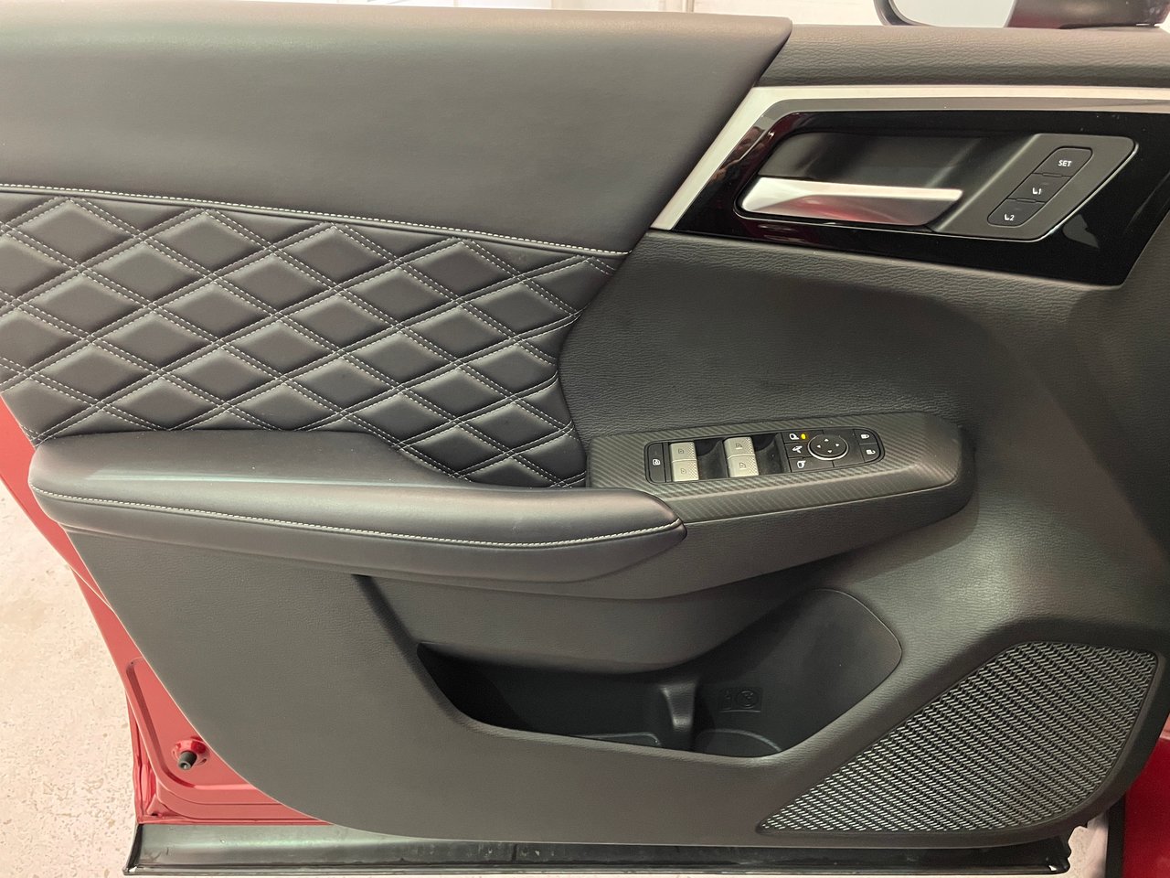 Mitsubishi Outlander SEL AWD / 7 PASSAGERS 2023-9