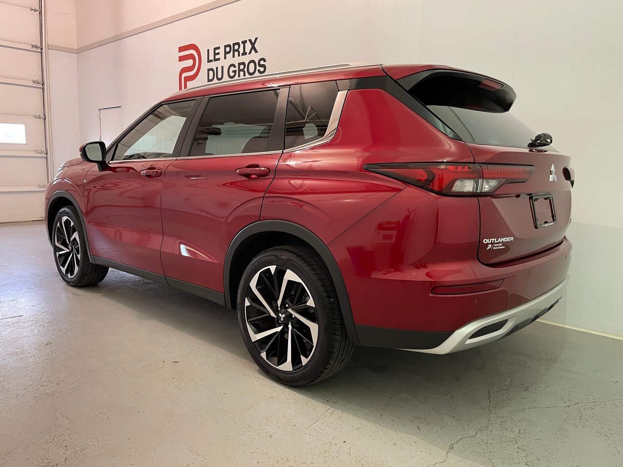 Mitsubishi Outlander SEL AWD / 7 PASSAGERS 2023-4