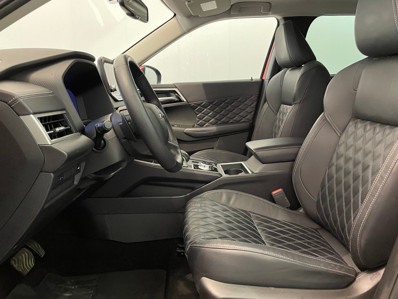 Mitsubishi Outlander SEL AWD / 7 PASSAGERS 2023-10