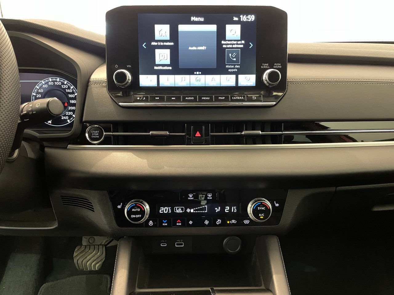 Mitsubishi Outlander SEL AWD / 7 PASSAGERS 2023-18