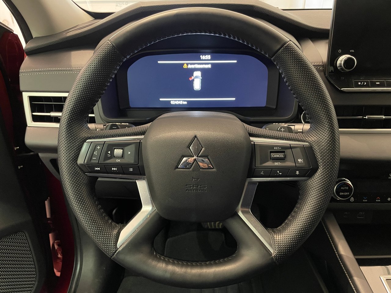 Mitsubishi Outlander SEL AWD / 7 PASSAGERS 2023-13