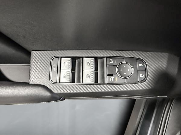 Mitsubishi Outlander ES 2025-11