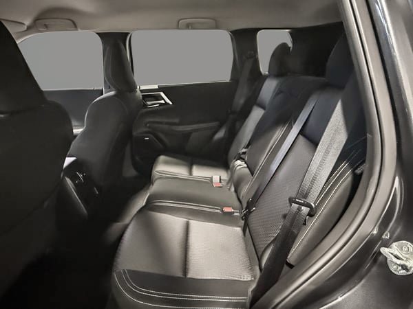 Mitsubishi Outlander ES 2025-23