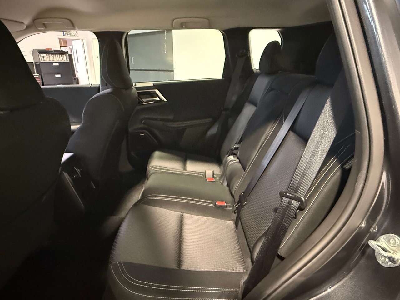 2025 Mitsubishi Outlander ES-23