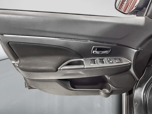 Mitsubishi RVR SE 2019-10