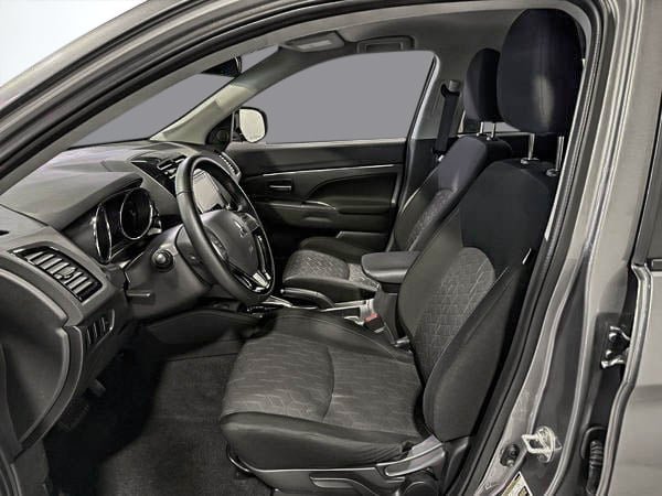 2023 Mitsubishi RVR ES-12