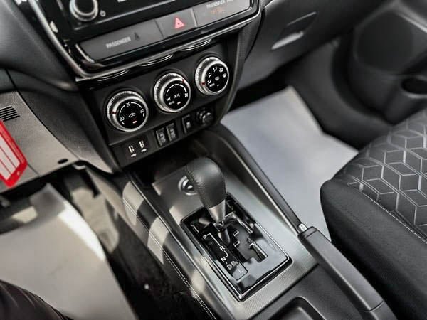 2024 Mitsubishi RVR SE-12