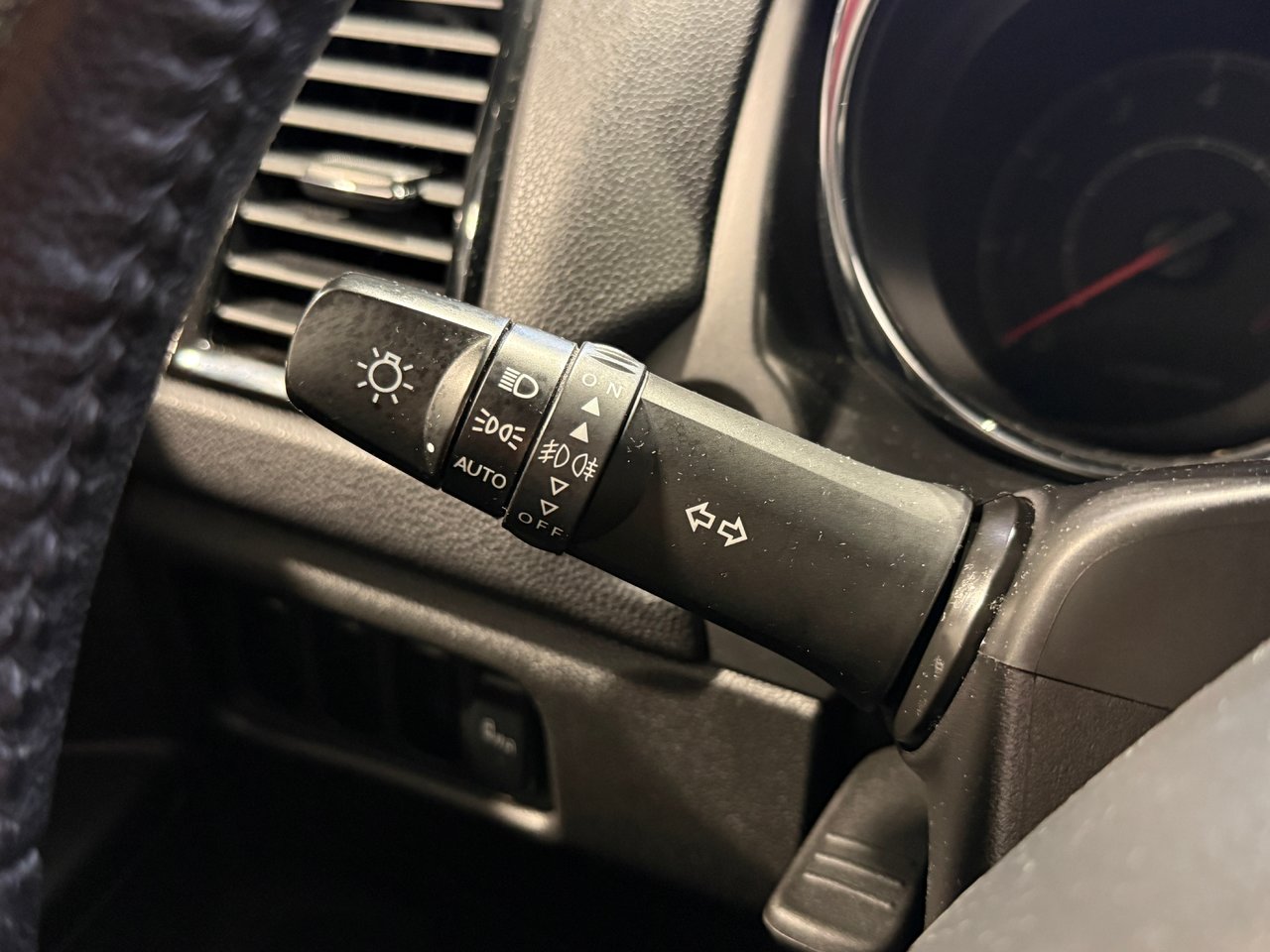 2024 Mitsubishi RVR SE-16