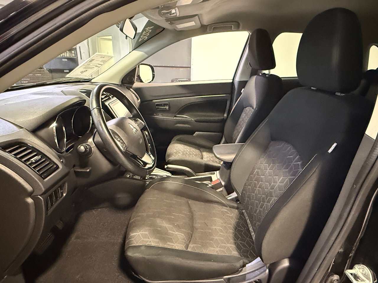 2024 Mitsubishi RVR SE-12