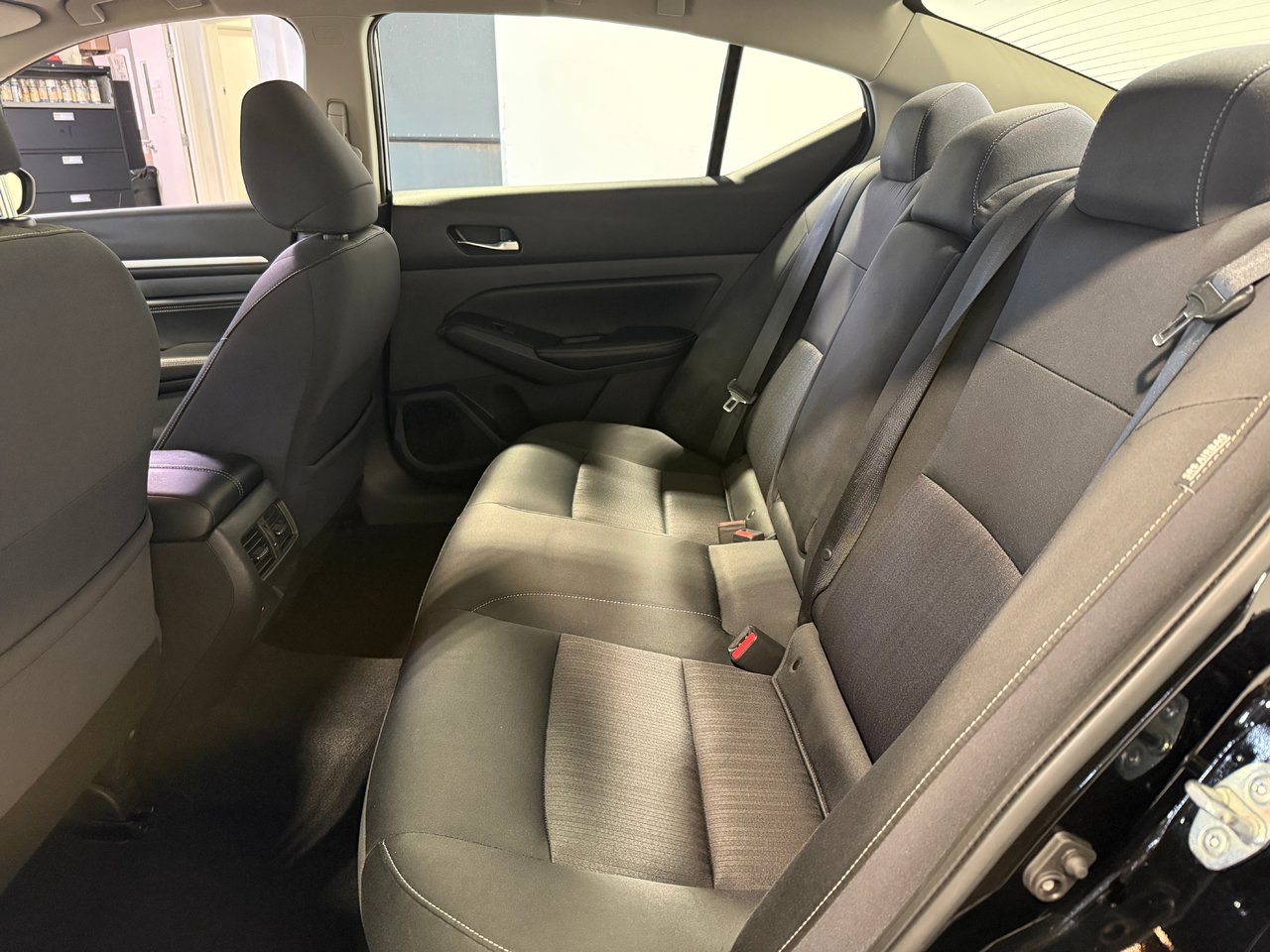 Nissan Altima SV 2019-25