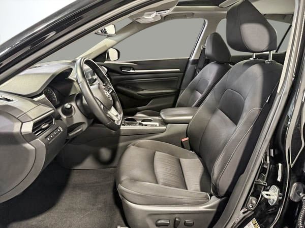 Nissan Altima SV 2019-14