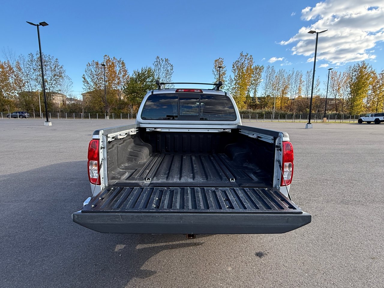 Nissan Frontier PRO-4X 2019-26