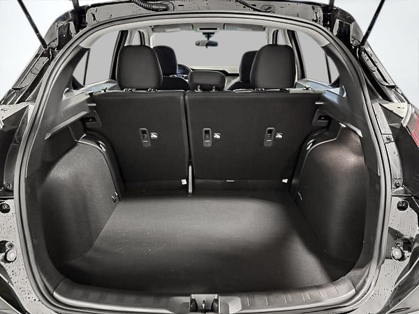 2025 Nissan Kicks Play S-24