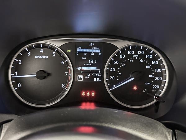 2025 Nissan Kicks Play S-18