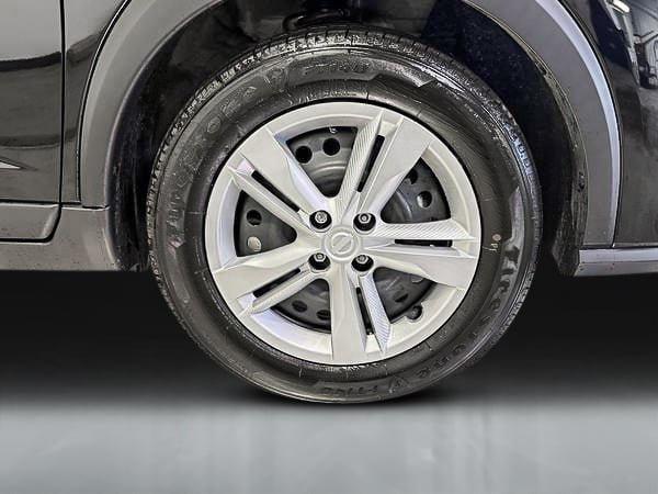 2025 Nissan Kicks Play S-9