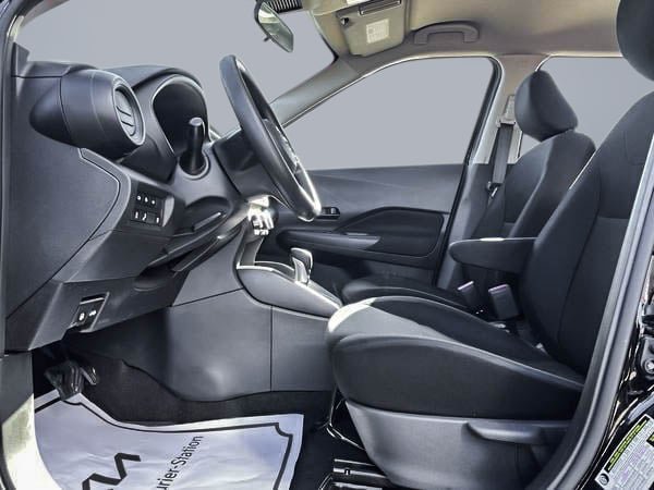 Nissan Kicks Play S 2025-11