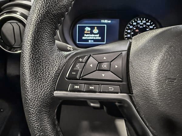 2025 Nissan Kicks Play SV-15