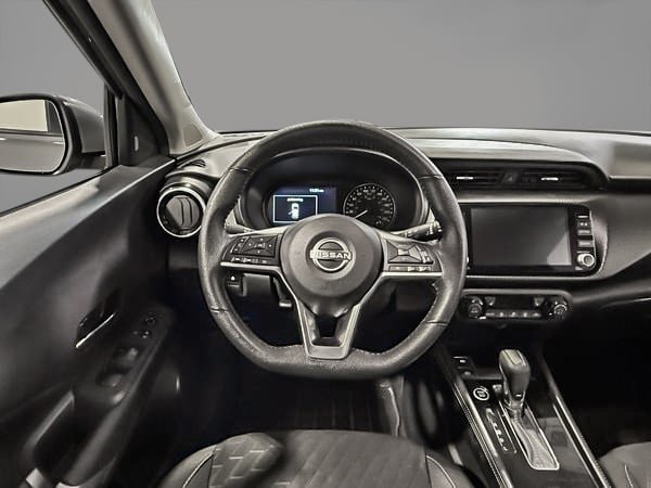 2025 Nissan Kicks Play SV-14