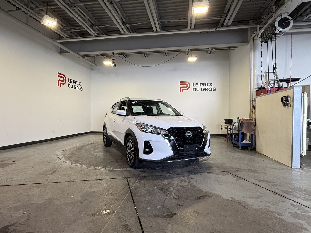 2025 Nissan Kicks Play SV-0