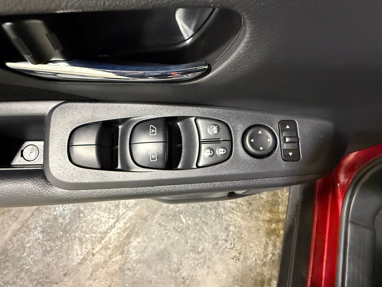 Nissan Kicks Play SV 2025-11