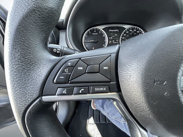2019 Nissan Kicks S-11