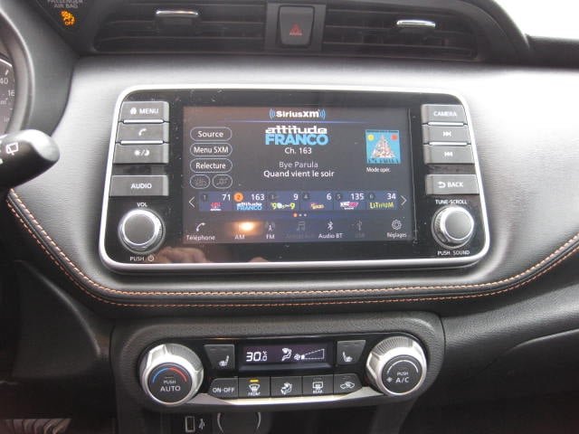 2019 Nissan Kicks SR-14