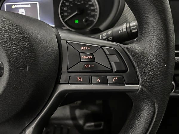 Nissan Kicks SV 2020-13