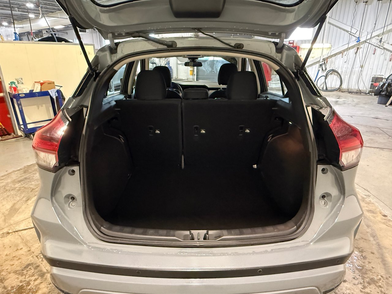 Nissan Kicks S 2021-25