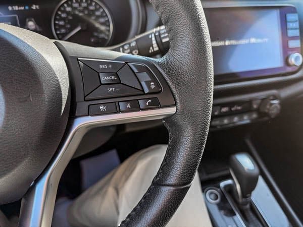 2022 Nissan Kicks SV-16