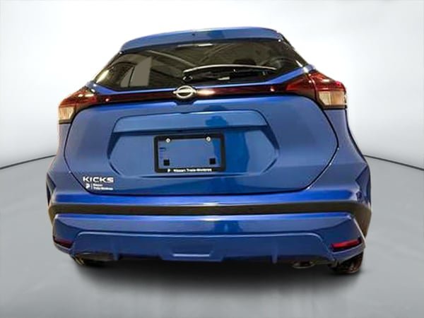 2023 Nissan Kicks S-3