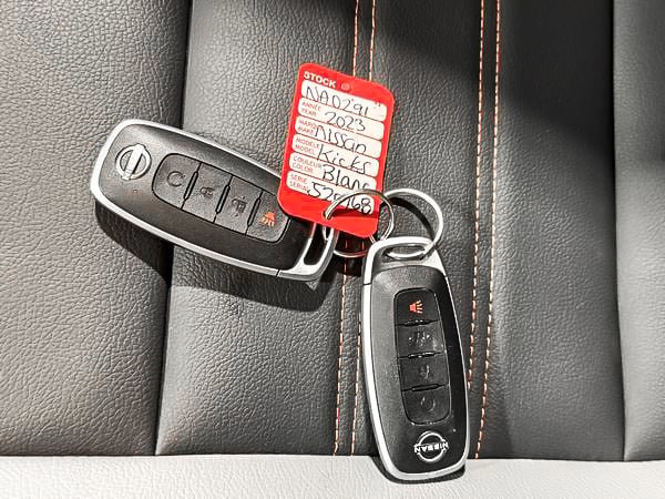 Nissan Kicks SR 2023-25