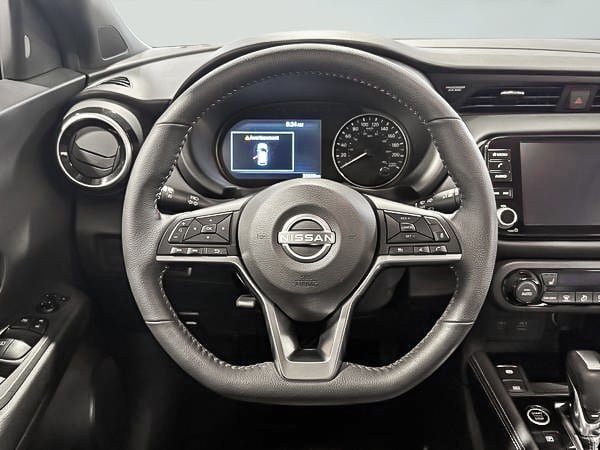 Nissan Kicks SR 2023-13