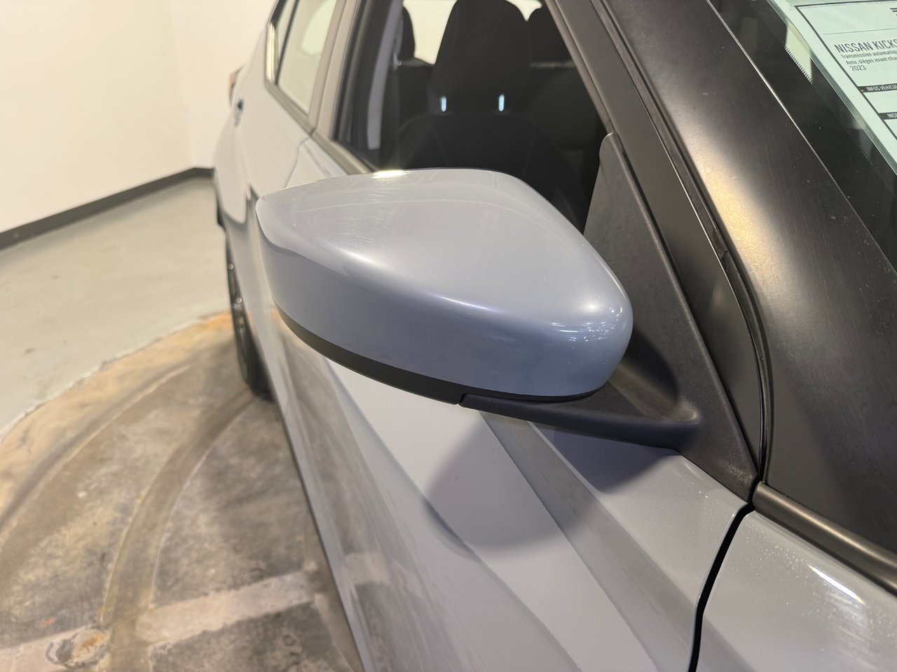 Nissan Kicks SV 2023-8