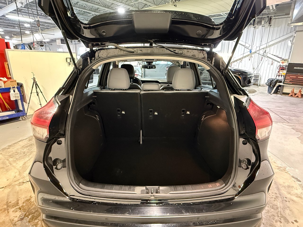 2024 Nissan Kicks SR-25