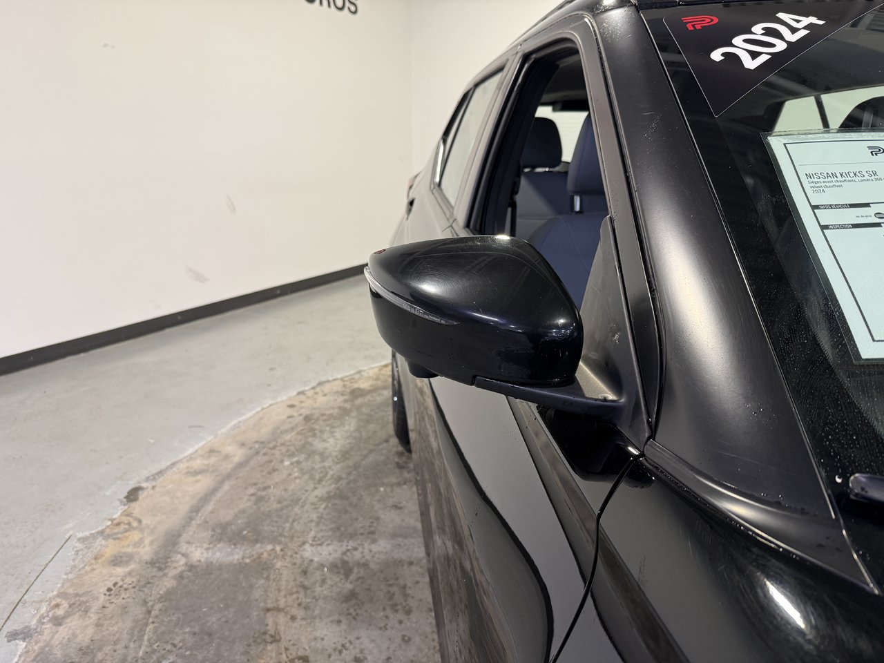 2024 Nissan Kicks SR-8