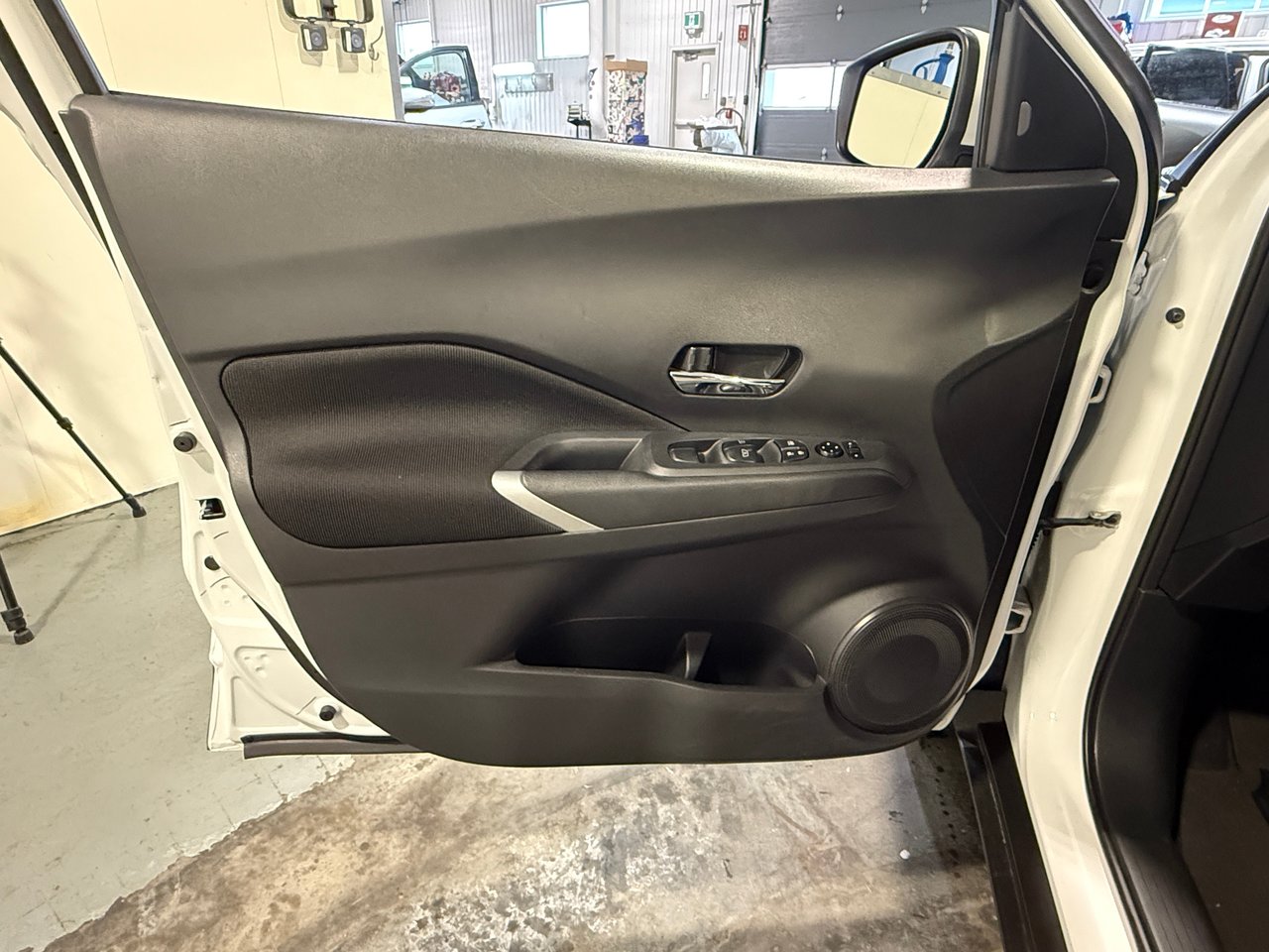 Nissan Kicks SV 2024-10