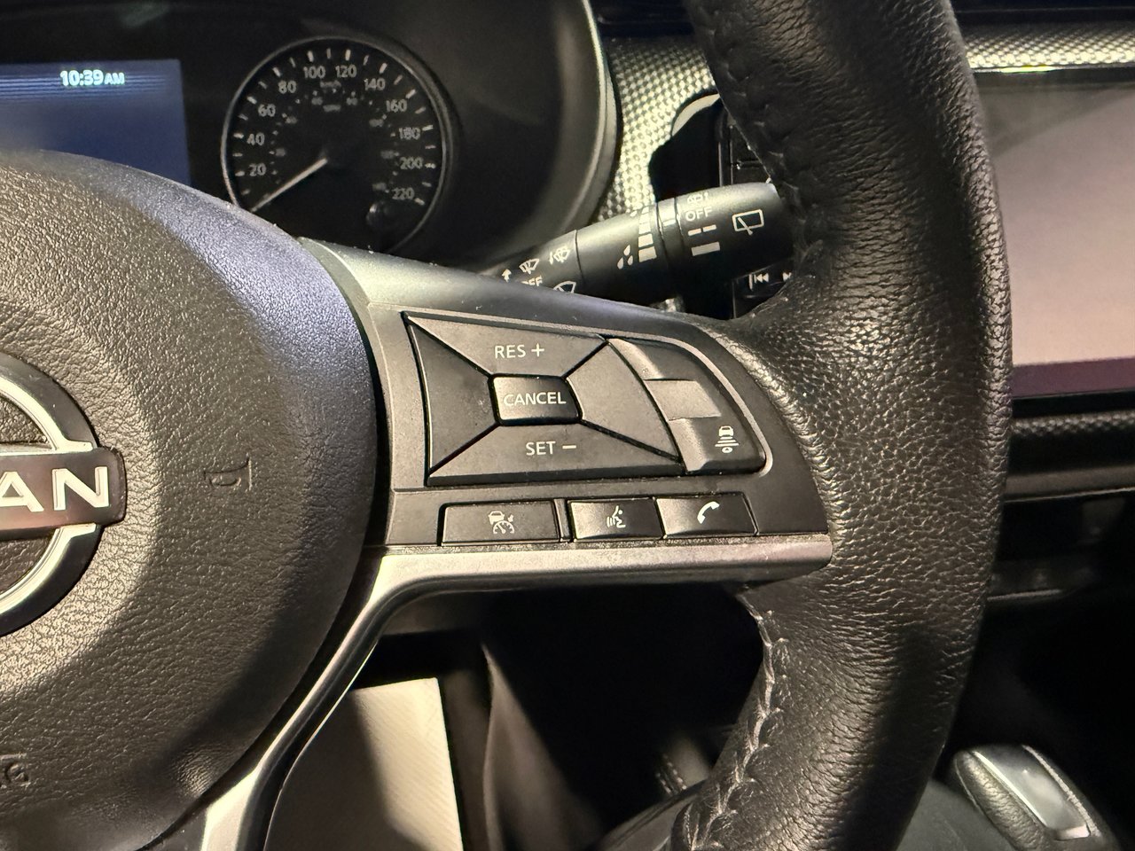 Nissan Kicks SV 2024-16