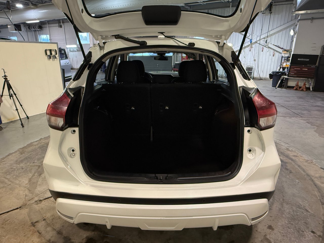 Nissan Kicks SV 2024-25