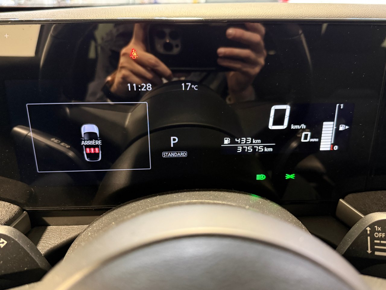 Nissan Kicks SV 2025-19