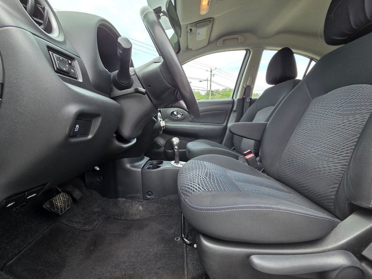 Nissan Micra SR 2015-10