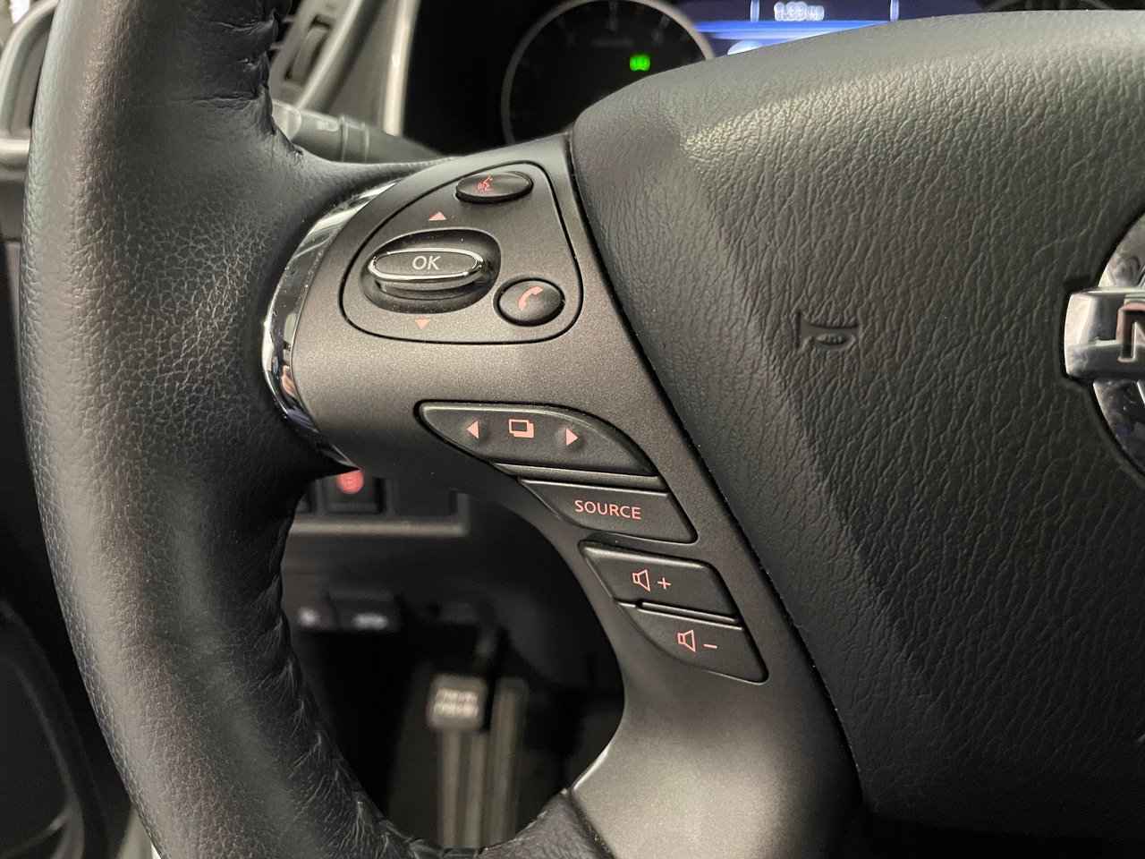 Nissan Murano SV AWD 2021-13