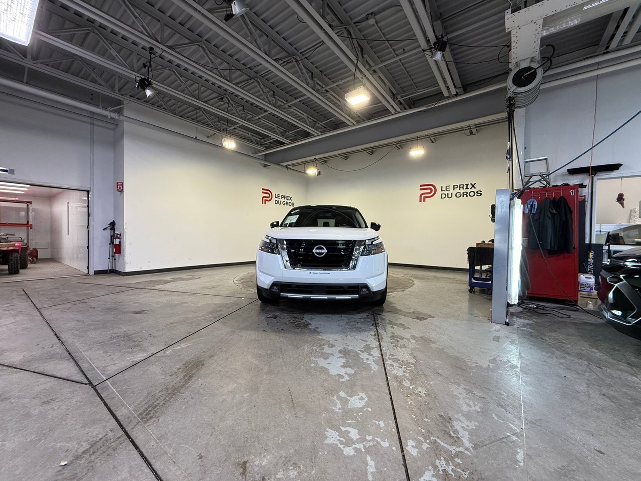 2025 Nissan Pathfinder Platinum-7