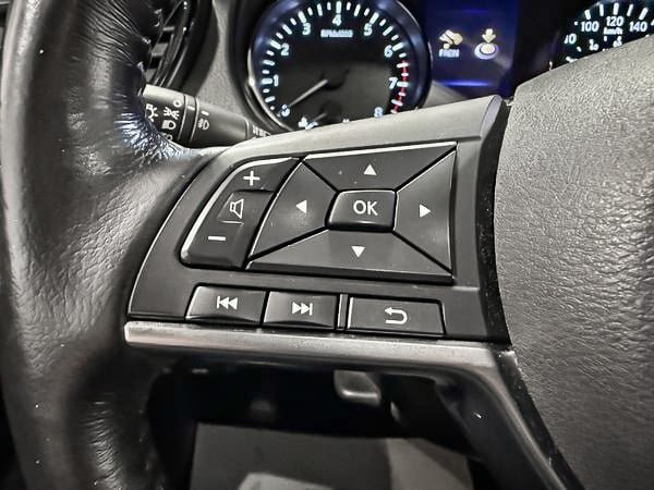 2017 Nissan Qashqai SV-16