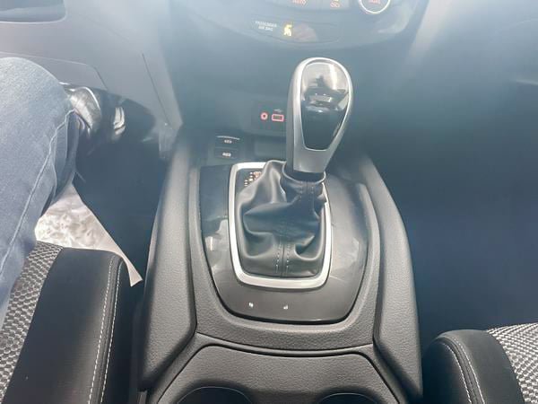 2022 Nissan Qashqai SV-18