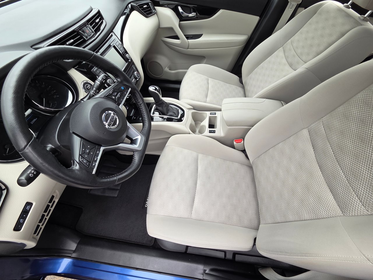 Nissan Qashqai SV 2023-10