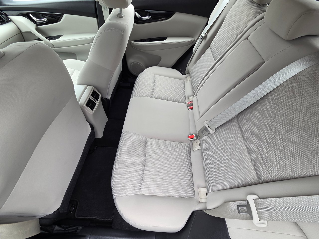 Nissan Qashqai SV 2023-16