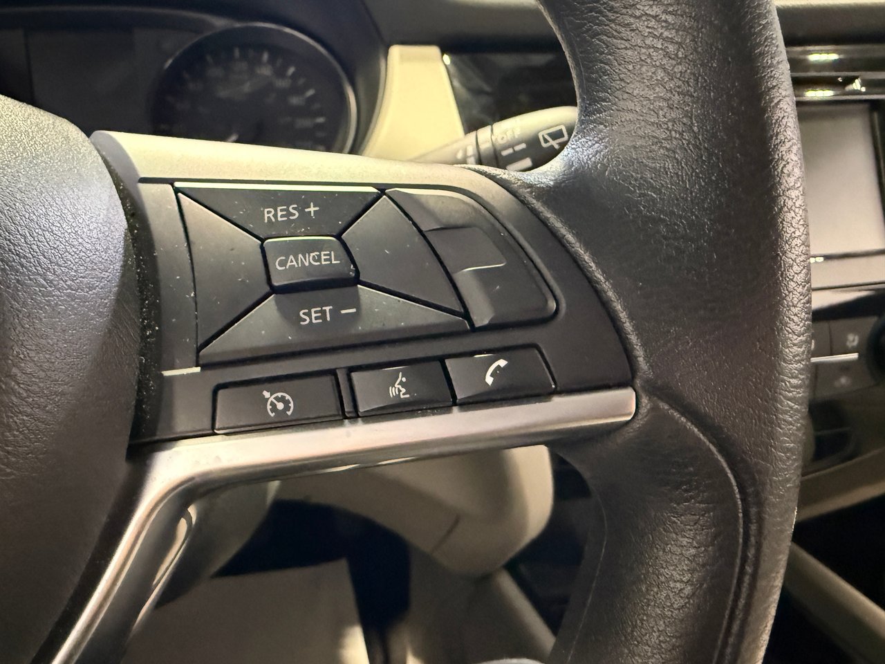 2023 Nissan Qashqai S-16