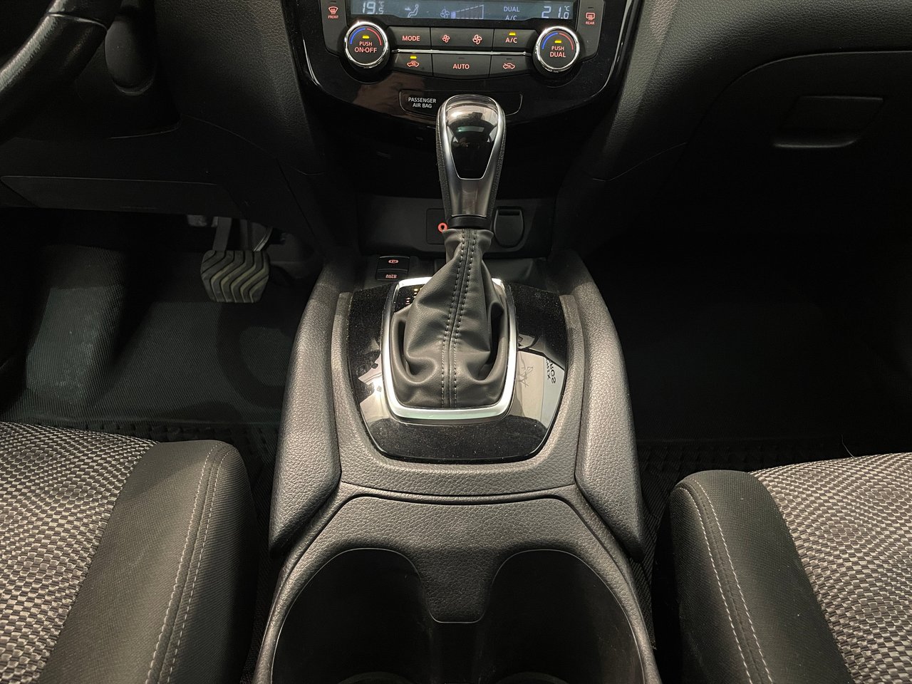 2023 Nissan Qashqai SV AWD-21
